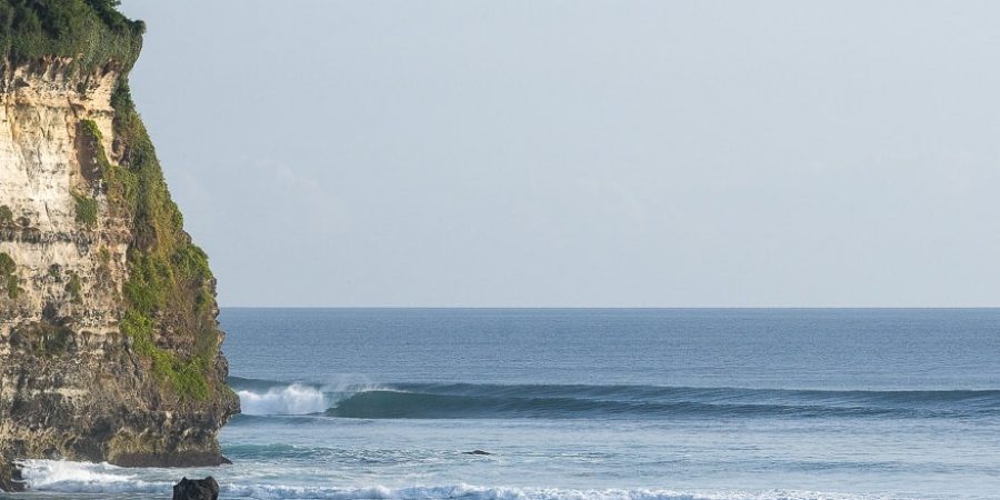 Uluwatu Surf – World-Class Surf Break with 5 Different Peaks